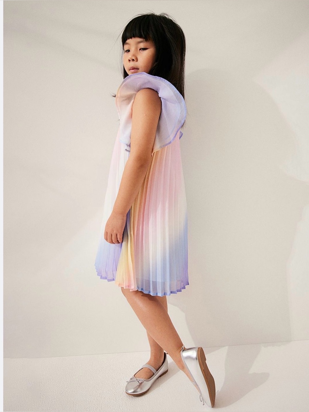 4T Welcome spring with this H&M Pleated Aline Pastel Dress